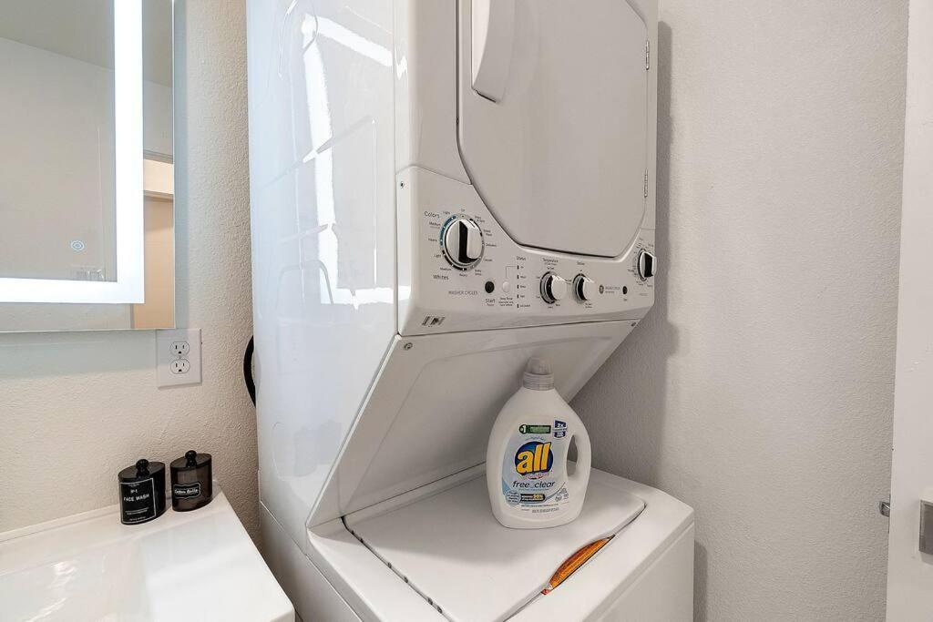 شقة Comfy1B Near Deep Ellum+Parking دالاس المظهر الخارجي الصورة